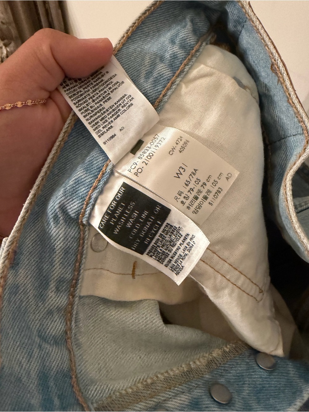 Levi's Light Blue High-Rise Denim 501 mid thigh Shorts - Picture 11 of 11